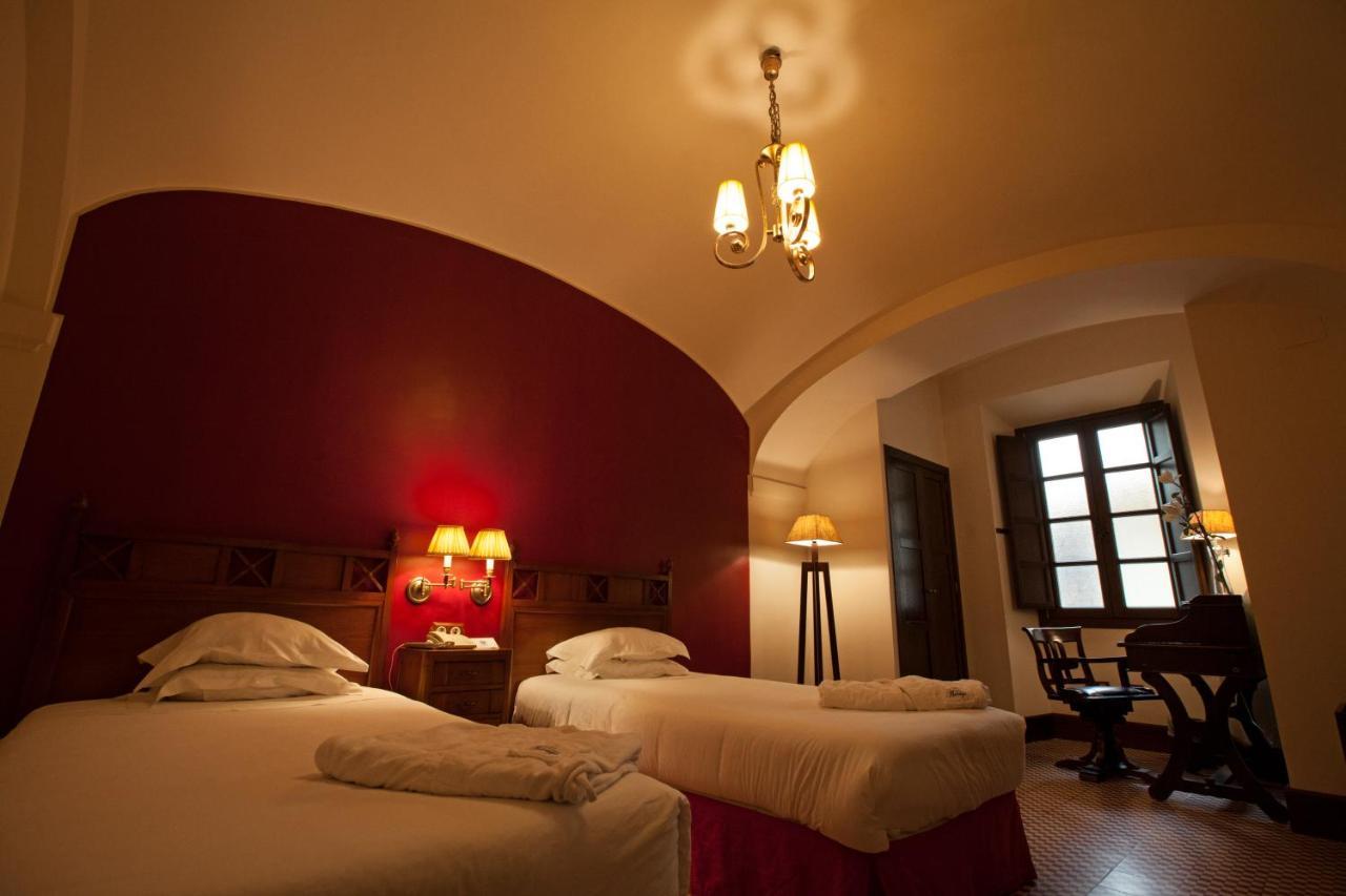 Hotel Rural Olivenza Palacio Exterior photo