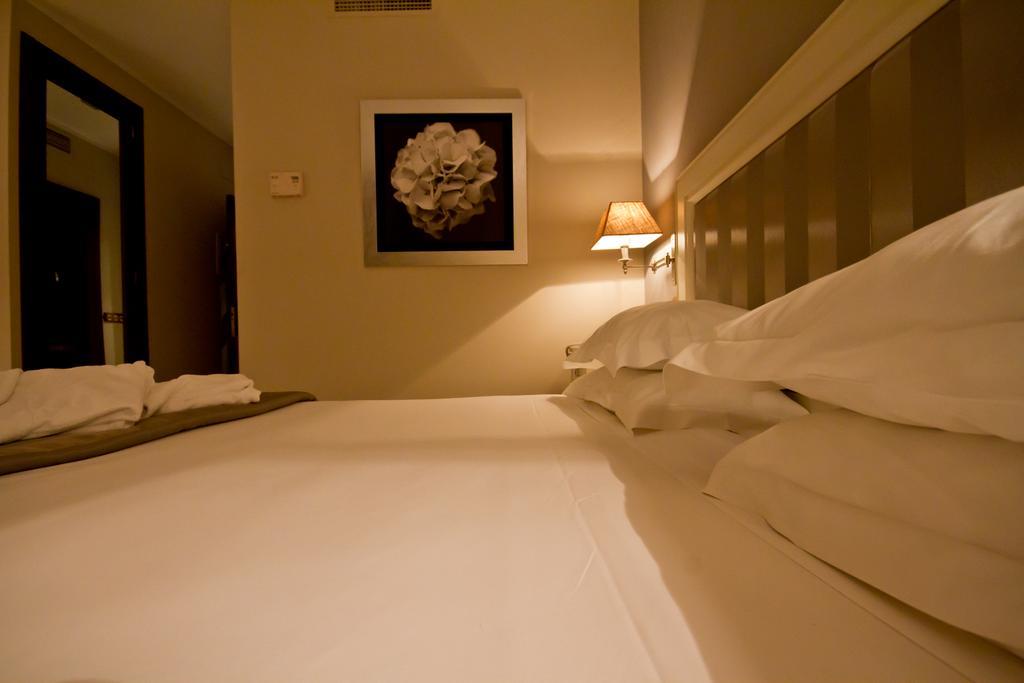 Hotel Rural Olivenza Palacio Room photo